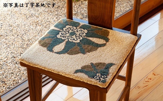 色をお選びいただけます　鍋島緞通[手刺繍]対角中心柄 45×45cm：B950-001