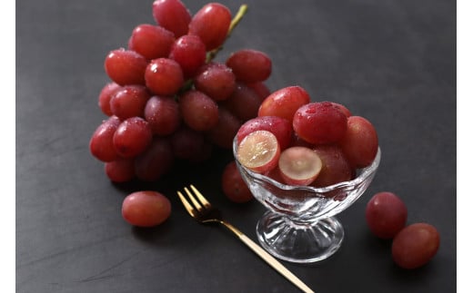 【産地厳選!】長野県産・クイーンルージュ（約2kg）秀品 2026年10月中旬より発送 信州 南信州 高森町 産地直送 果物 くだもの ぶどう 旬のぶどう 山下屋荘介