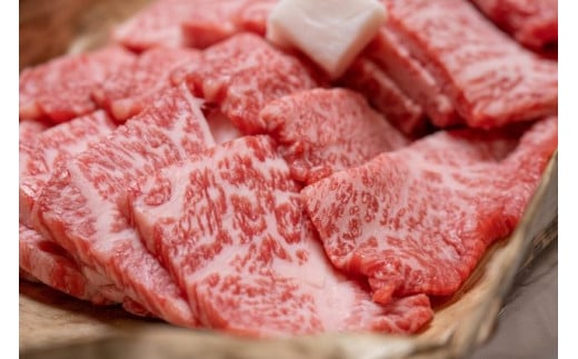 【4月お届け】【近江牛 焼肉用セット(肩ロース・バラ 2kg)】肉 牛肉 ブランド牛 三大和牛 和牛 黒毛和牛 国産 バーベキュー 贈り物 ギフト プレゼント 冷凍 滋賀県 竜王