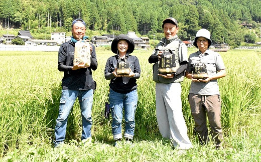 地域のシンボル・長老ヶ岳からの流れるきれいな水で育ったお米なので、美味しさには自信があります。