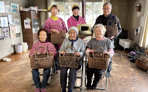 私たちが編んでいます！地域で代々受け継いできたかごあみの手仕事