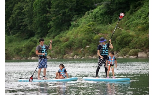 宮川 リバー SUP (サップ) 体験 4名分 ／ R2 SURF UNION 海上散歩 マリンスポーツ 川 アウトドア 一級河川 三重県 度会町