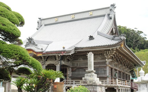 霊験あらたかな誕生寺の祖師堂。世界一の大きさと云われる祖師堂の「鬼瓦」は必見！