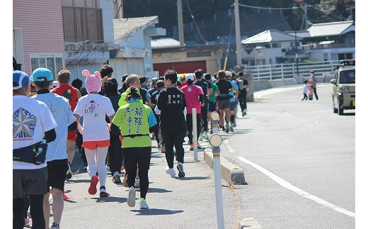 B-13　第２回上関海峡ゆうやけマラソン大会参加権（3kmファンラン）および海鮮バーベキュー【上関海峡ゆうやけマラソン大会実行委員会】