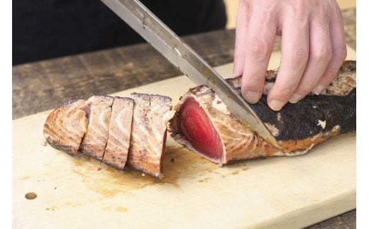 【訳あり】 大容量 藁焼きかつおのたたき 1.5kg (藻塩付き) / 増量 訳アリ 鰹 カツオタタキ カツオのたたき 鰹のたたき 丼 刺身 魚 おすすめ 和歌山 すさみ町【nks106A】