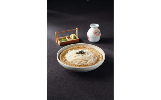 椿油を練りこんだのど越しさわやかな三島椿うどん（鰹だしの素５袋入）