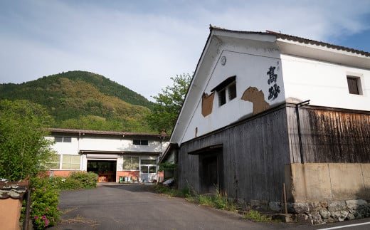 日本酒の老舗酒造がつくった米焼酎と里芋焼酎の人気銘柄2本セット【1209570】