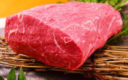 あか牛 モモ ブロック 500g 和牛 牛肉