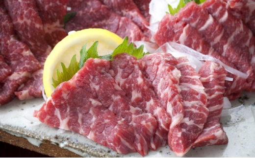 馬刺し 特選 霜降り 中トロ 500g ブロック 熊本直送 国内肥育 馬刺 馬肉 肉 お肉 冷凍 国産 又は カナダ産 配送不可：離島