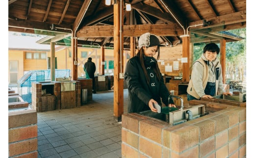 区画サイト(AC電源なし) 奈良 下北山スポーツ公園キャンプ場 1泊宿泊券 アウトドア 旅行 キャンプ 温泉 大自然 人気 ファミリー ソロ 焚火 ダム  