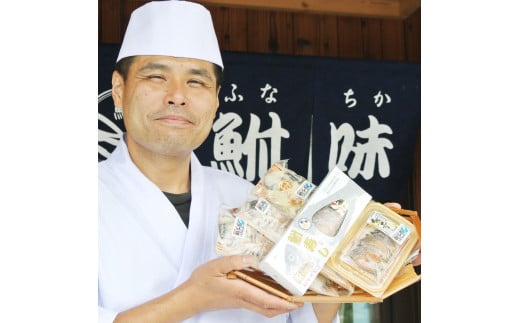  天然 鮒寿司 食べ比べセット【 箱入り 】( 鮒 鮒ずし ふなずし 発酵食品 お茶漬け おすすめ おつまみ 珍味 酒の肴 寿司 子持ち 燻製 名物  滋賀県 竜王 琵琶湖 送料無料 )