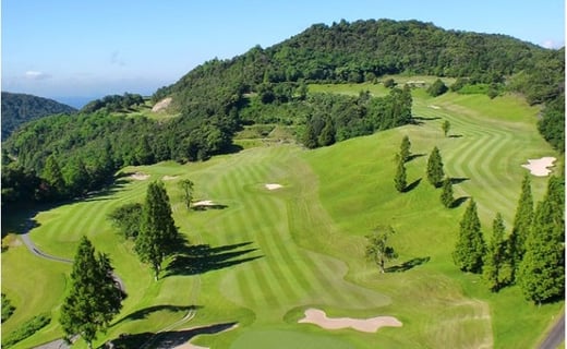 吉川ロイヤルGC 休日 ペア プレー券 [ ゴルフ 加東市 兵庫県 関西 ゴルフ場 ]