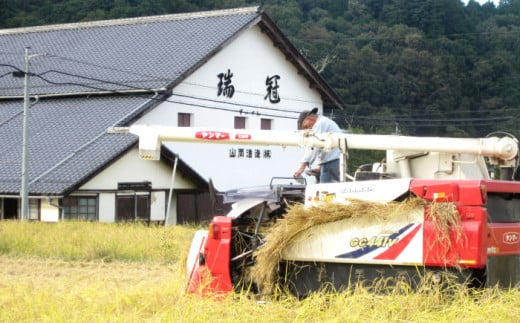 【お歳暮対象】山岡酒造の純米2本セット 三次市/山岡酒造[APAI002]