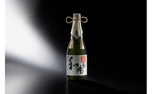 高清水 大吟醸 和兆 720ml×1本【化粧箱入り】 秋田の厳しい寒さが生んだ 華やかでまろやかな味わい 日本酒 地酒