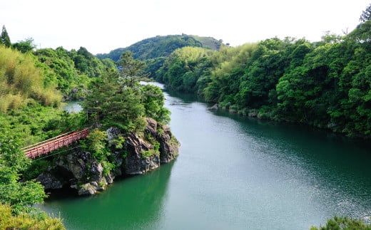 温泉宿でのグランピング利用券（50,000円分）