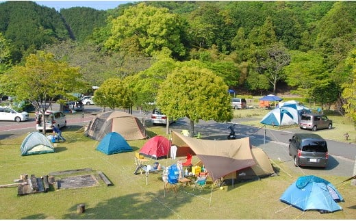 キャンプ風景