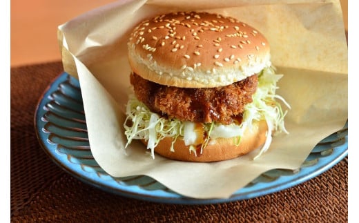 【5月お届け】【「近江牛匠のカレー」・「近江牛ハンバーグカツ」セット】肉 牛肉 カレー ハンバーグ カツ ブランド牛 近江牛 三大和牛 和牛 黒毛和牛 冷凍 お弁当 おかず お惣菜 滋賀県 竜王