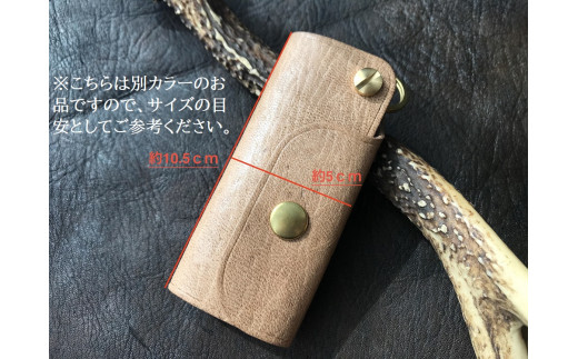 鹿革のキーケース（スピーディー振り出し式）【赤】鍵ケース 革小物 革製品 レザー ハンドメイド レザークラフト キーリング アクセサリー お洒落 金属 ギフト 25000円【R00556】