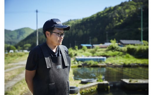 サーモン 刺身 生食用 半身 × 1枚  【 切身  鮭 サケ さけ ブランドサーモン 冷凍 人気 刺身 寿司 海鮮丼 国産  岩姫サーモン こだわり 】