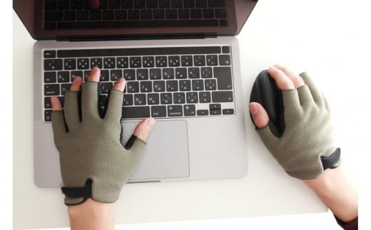 PCワーク向けグローブ Wearable Workspace Glove (サイズM×ライトグレー)