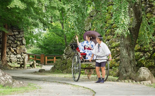 《日本で唯一！城より上の城下町を人力車で周ろう♪》60分城下町周遊プラン [№5915-1029]