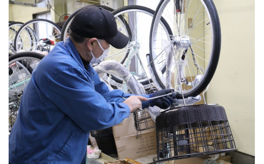 内装3段オートライト付き自転車 フィフスアベニュー27型ピアノブラック ※関東地方以外への配送不可 | 自転車 27インチ3段 変速 オートライト ブラック 黒 チャリ チャリンコ 通勤 通学 日常 買い物 おでかけ 運動 安全 便利 関東限定 おしゃれ 贈答 ギフト 贈り物 プレゼント 茨城県 古河市 _AV36