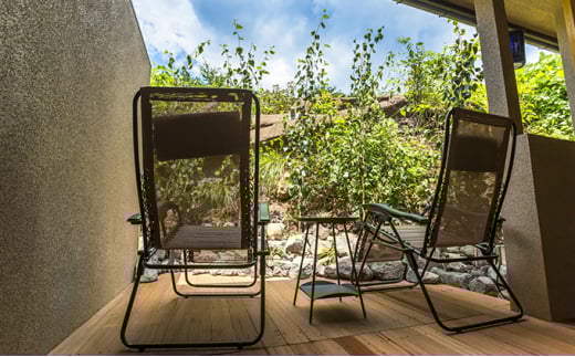 渋温泉ならではの源泉かけ流し温泉も一緒に！温泉付貸切サウナ100分利用券（1～4名）【ロウリュ サウナ 完全個室  完全予約制 温泉 癒し 渋温泉 かけ流し 長野 】