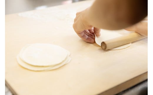 樹苞 (きぼう) の手延べ焼小籠包セット [0193] 足立区 おかず 点心 飲茶 中華 惣菜 お肉 豚肉 簡単調理 冷凍