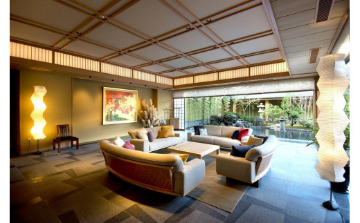 【迎賓庵 あけくれ】月・水・祝日限定 1泊2食付 ペア 宿泊券《露天風呂付和室ベッド》