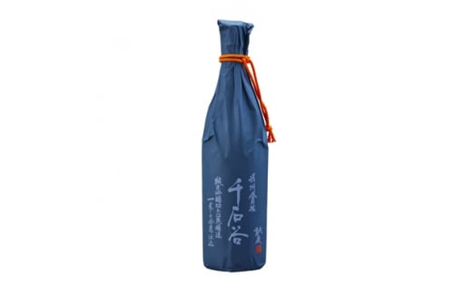 ＜季節限定品＞ 秋鹿 純米吟醸 倉垣千石谷 秋時雨(箱入り)　1.8L【1141344】