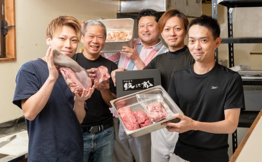 【数量限定】700g 九州産黒毛和牛 熟成厚切り牛タンステーキ（定期便12回）R-143