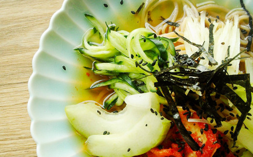 グルテンフリーの玄米麺と日本海のあごだし麵つゆセット（6食）【島根県 雲南市 米 こめ コメ 玄米 有機米 農薬不使用 化学肥料不使用 gluten 安心 安全ア ゴ 飛魚】