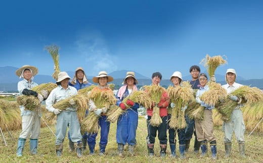 くりのみ園は、障がいを持つ人たちと職員で運営をされている福祉農園で、農作物の栽培から加工、販売までを行っています。