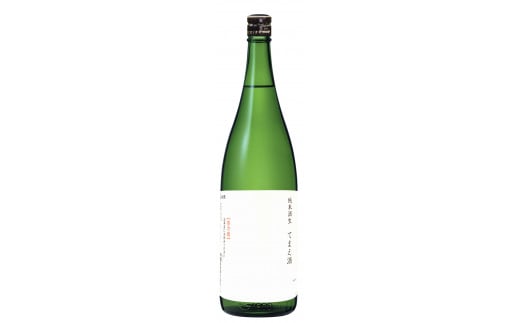 てまえ酒は「自分の酒」という意味で、それにちなみ、名前などが記せるようにラベルは真っ白のままです。