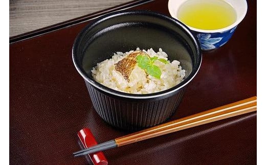 三重の逸品丼シリーズ　4個セット(「伊賀牛炙り丼」×2個　他2種×各1個)