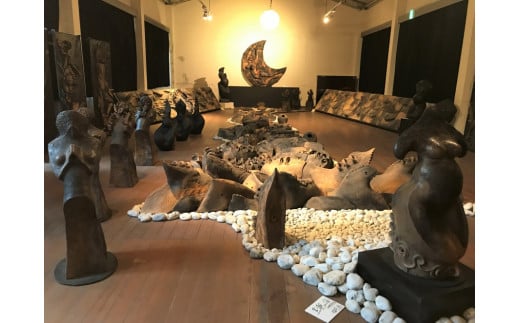 猪風来美術館・展示室の一部。