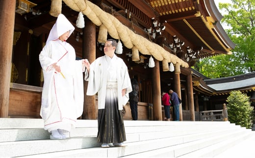 チケット ギフト パワースポット寒川神社で撮るロケーションフォトギフト券 フォトチケット お宮参り 七五三 成人 お祝い 衣装レンタル 着付け アルバム 子ども 子供 撮影券 パワースポット 寒川神社 寒川町