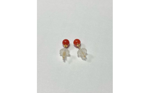 赤珊瑚ピアス(珠形4mm）【ケース付き】さんご サンゴ コーラル ピアス 耳飾り プレゼント ギフト アクセサリー 可愛い おしゃれ お守り 3月誕生石 化石 宝石 縁起物 天然【R00423】