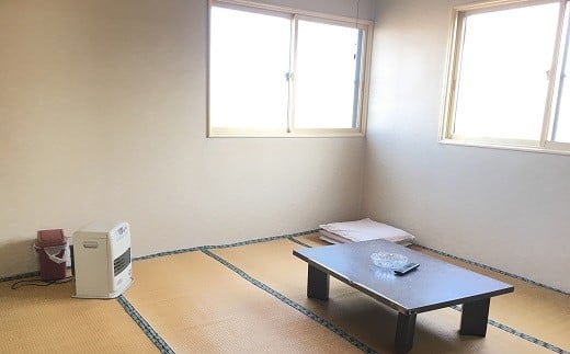 民宿ですので、お部屋はシンプルな作りです（温泉は村内にはなく、大間町や風間浦村、むつ市川内に日帰り温泉があります）