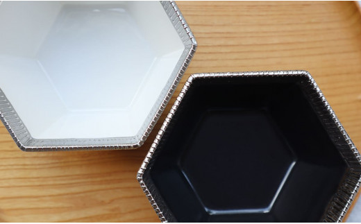 【まるふくオリジナル】有田焼 黒マットHexagon Bowl２個セット ボウル 小鉢 多用鉢 サラダ ペア ギフト 贈物 A25-349