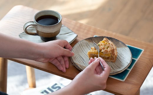 AM6　コーヒーカップ＆ソーサ―とケーキ皿のセット【茶】