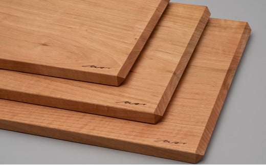 カッティングボード S・M・L 3枚セット Cutting Board type A セット キッチン用品 日用品 まな板 サービングボード 国産 無垢材 クルミオイル 広葉樹 一枚板 安心 安全 木製品 [№5675-1213]