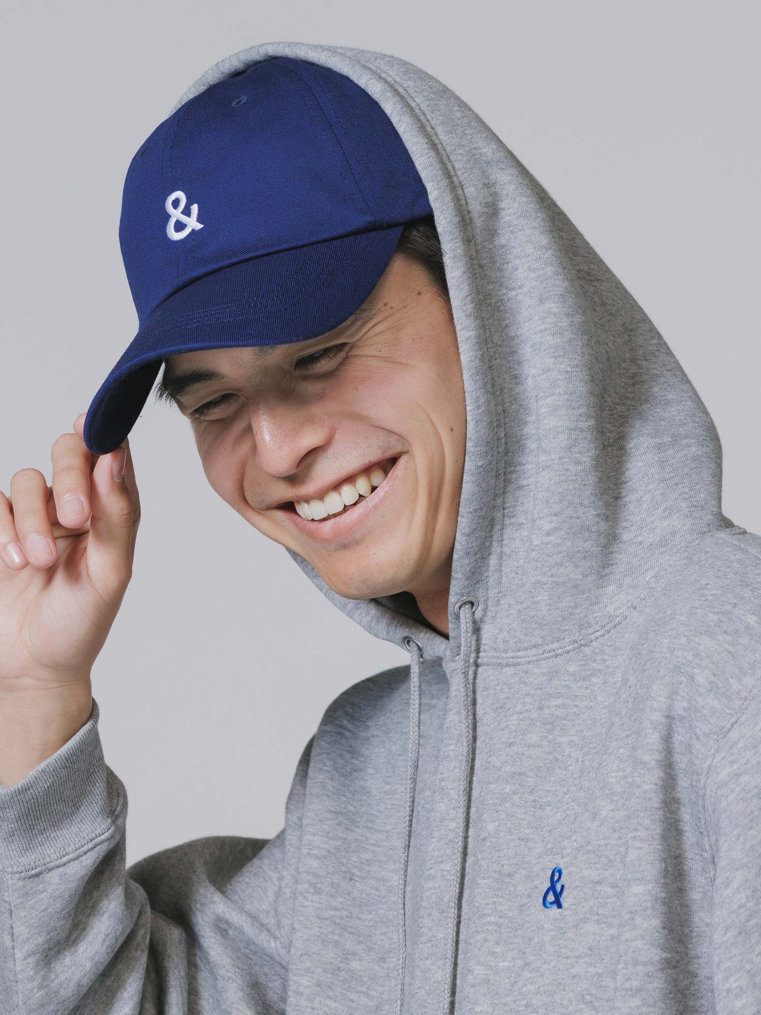 第2期株主誕生記念 &キャップ